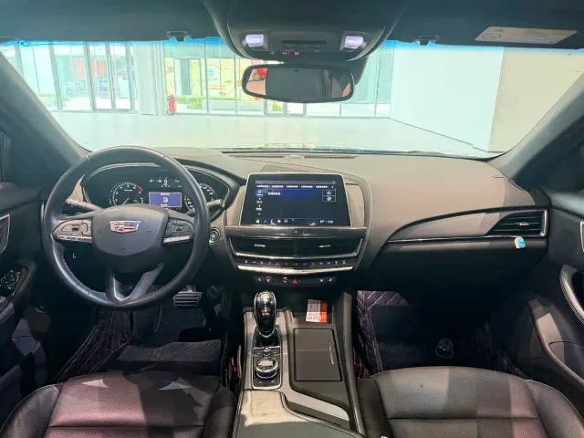 Cadillac CT5 — Фото автомобиля 6