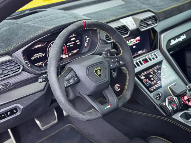 Lamborghini Urus — Фото автомобиля 11