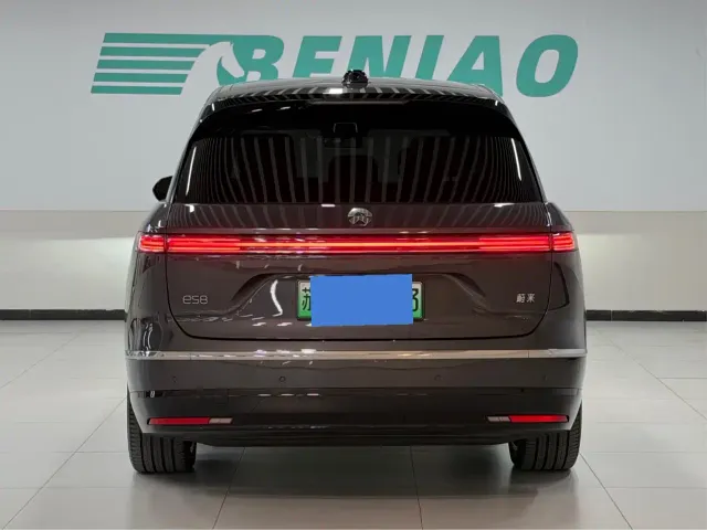 Nio ES8 — Фото автомобиля 5