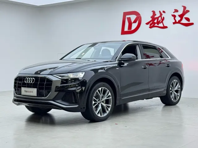 Audi Q8 — Фото автомобиля 4