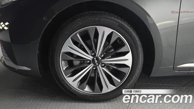 Kia K8 Signature — Фото автомобиля 5
