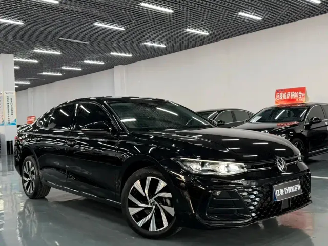 Volkswagen Passat — Фото автомобиля 3