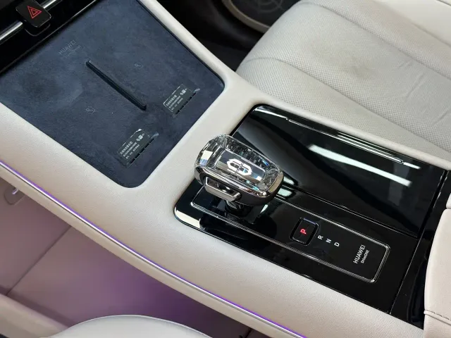 Aito M7 — Фото автомобиля 5