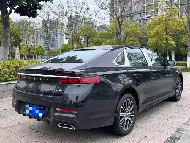 Geely Xingrui — Фото автомобиля 9