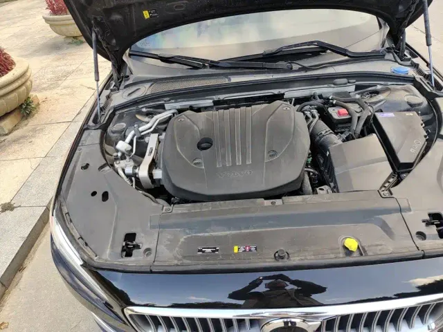 Volvo S90 — Фото автомобиля 20