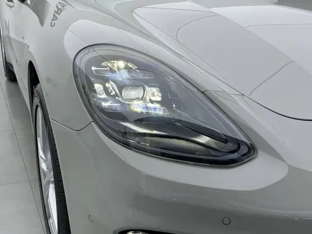 Porsche Panamera — Фото автомобиля 6