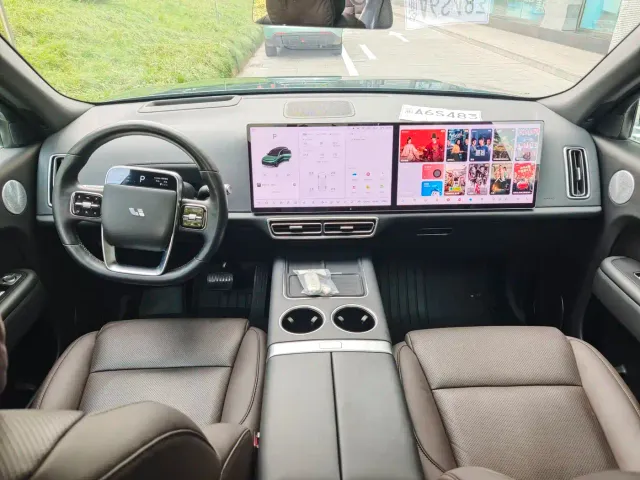 Li Auto L8 — Фото автомобиля 12