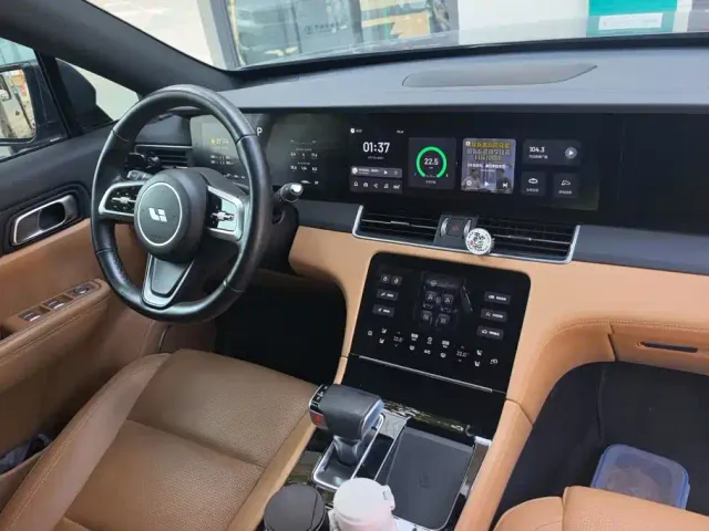 Li Auto ONE — Фото автомобиля 12