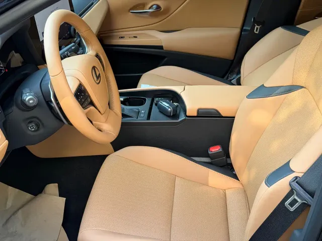 Lexus ES — Фото автомобиля 5