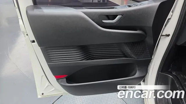 Hyundai Staria Staria 4WD Tourer 11 мест — Фото автомобиля 23