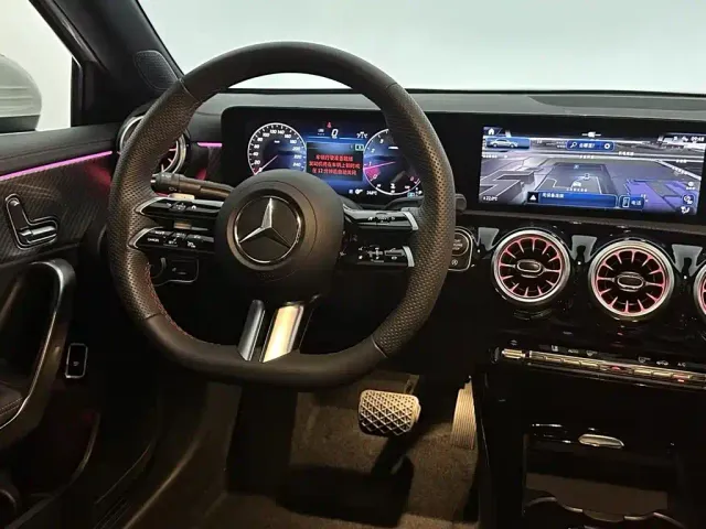 Mercedes-Benz A-Class — Фото автомобиля 11