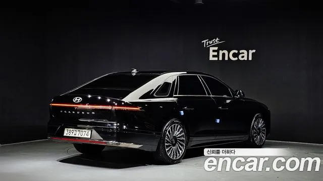 Hyundai Grandeur Grandeur (GN7) 2.5 Бензин 2WD — Фото автомобиля 2
