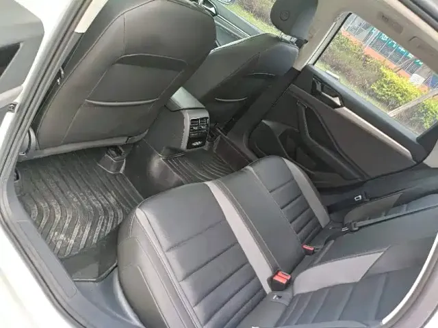 Volkswagen Sagitar — Фото автомобиля 8