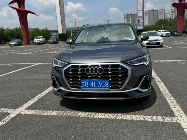 Audi Q3 — Фото автомобиля 2