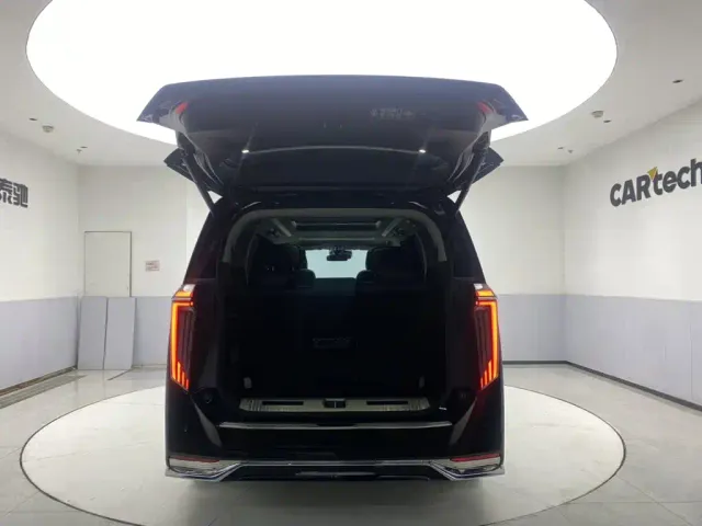 GAC Trumpchi M8 — Фото автомобиля 28