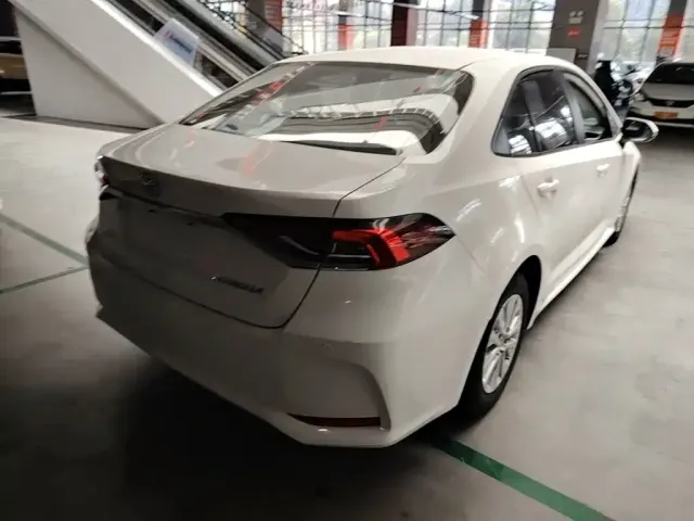Toyota Corolla — Фото автомобиля 6