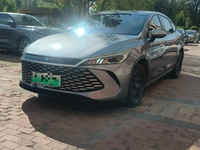 BYD Qin PLUS — Фото автомобиля 3