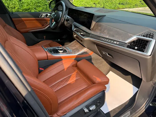 BMW X7 — Фото автомобиля 11