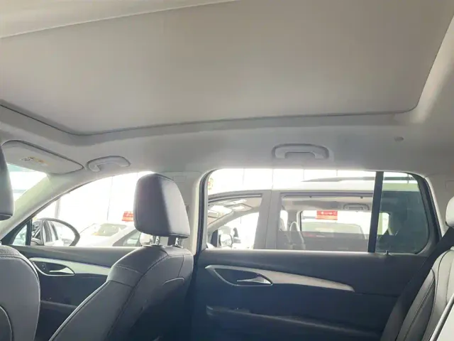 Buick Envision Plus — Фото автомобиля 18
