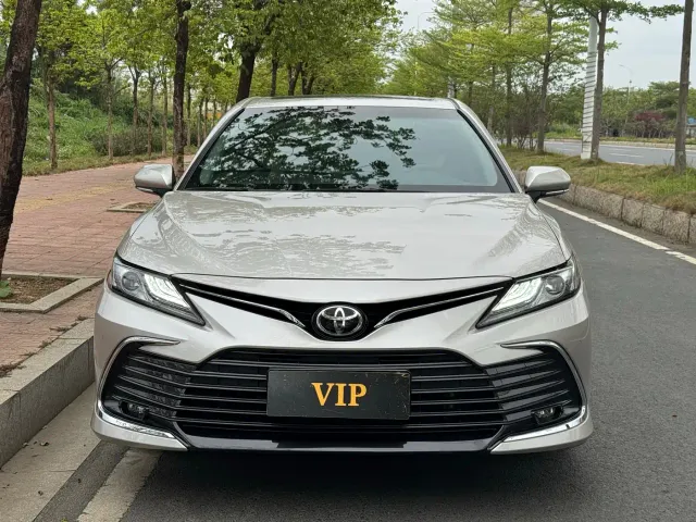 Toyota Camry — Фото автомобиля 2