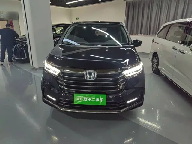 Honda Odyssey — Фото автомобиля 2