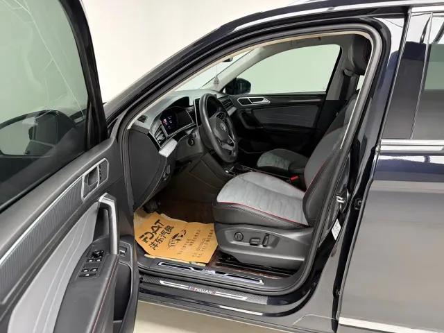 Volkswagen Tiguan L PHEV — Фото автомобиля 12