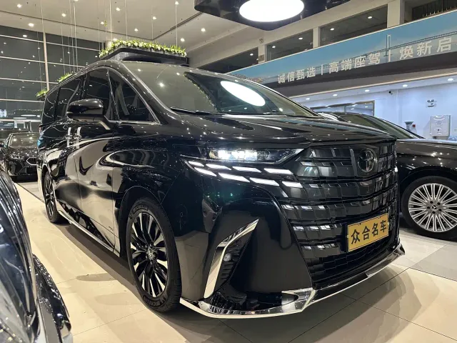Toyota Alphard — Фото автомобиля 3