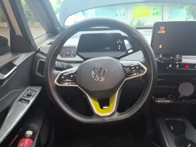 Volkswagen ID.3 — Фото автомобиля 10