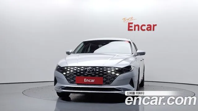 Hyundai Grandeur New — Фото автомобиля 3
