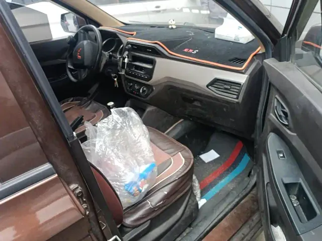 Wuling Hongguang — Фото автомобиля 8