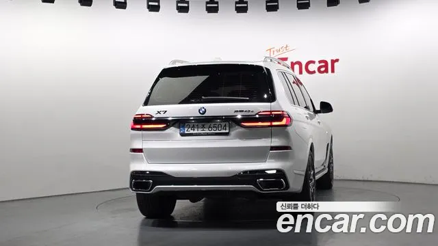 BMW X7 — Фото автомобиля 4