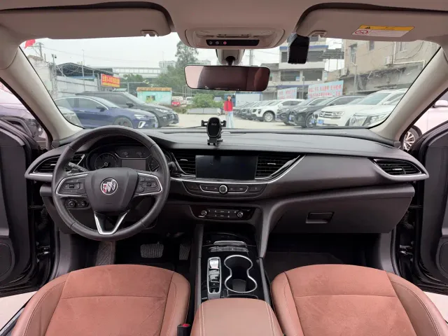 Buick Regal — Фото автомобиля 9