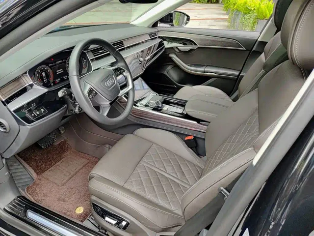 Audi A8 — Фото автомобиля 7