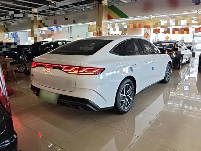 BYD Qin L — Фото автомобиля 6