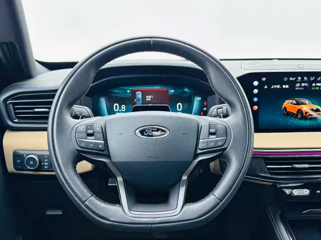 Ford Explorer — Фото автомобиля 14