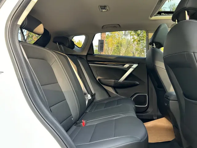 Geely Binyue — Фото автомобиля 11