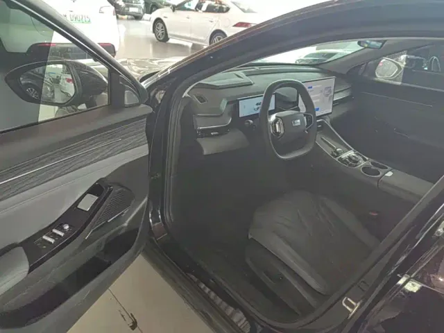 Geely Galaxy L6 — Фото автомобиля 15