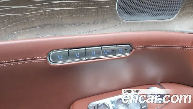 Genesis G90 Бензин 3.5 турбо AWD — Фото автомобиля 17