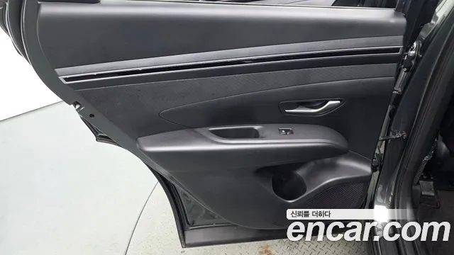 Hyundai Tucson Tucson (NX4) Дизель 2.0 2WD — Фото автомобиля 25