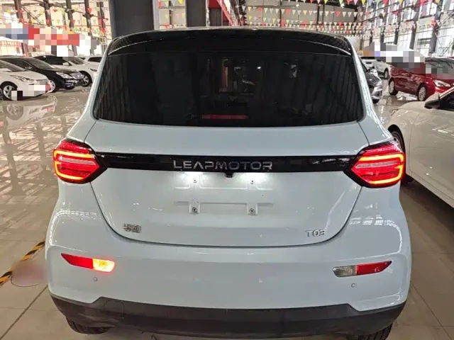 Leapmotor T03 — Фото автомобиля 5