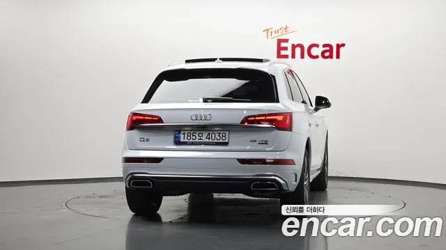 Audi Q5 45 TFSI quattro Premium — Фото автомобиля 2