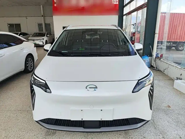 GAC Aion Y — Фото автомобиля 2
