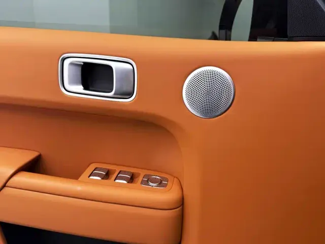 Li Auto L8 — Фото автомобиля 15