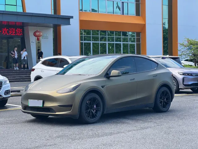 Фотография автомобиля — Tesla Model Y