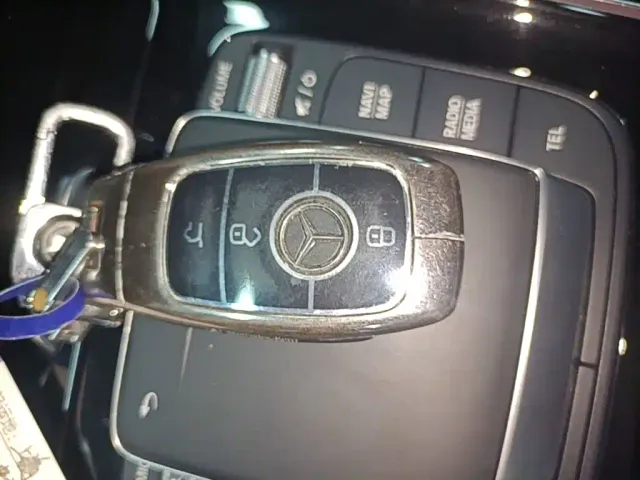 Mercedes-Benz EQA — Фото автомобиля 8