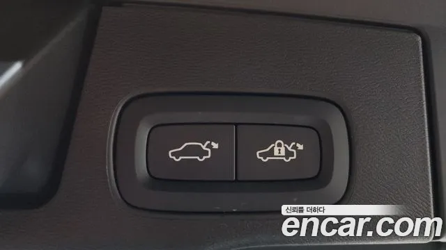 Volvo XC60 Generation 2 — Фото автомобиля 18