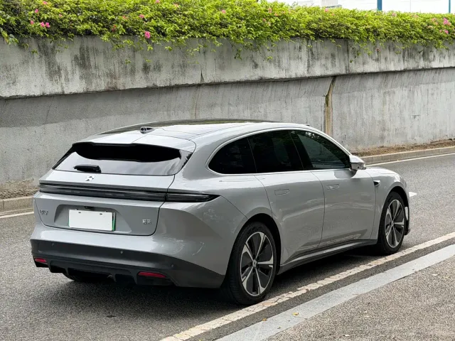 Nio ET5 Touring — Фото автомобиля 8