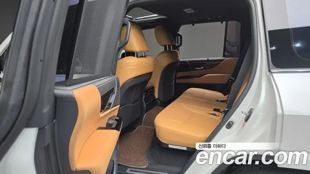 Lexus LX — Фото автомобиля 26
