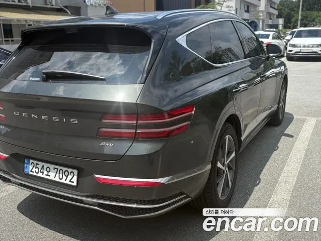 Фотография автомобиля — Genesis GV80