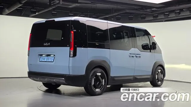 Kia PV5 — Фото автомобиля 2